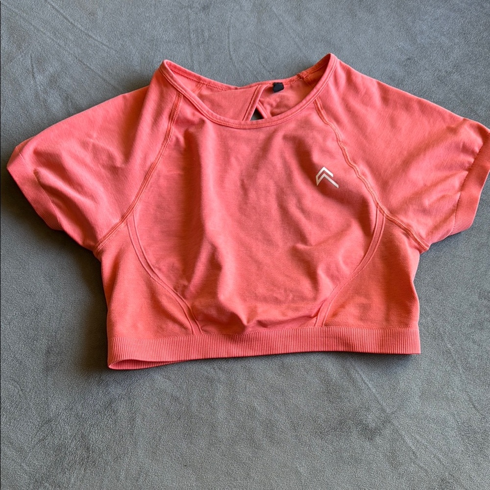 Oner Active Coral Crop Top with Short Sleeves